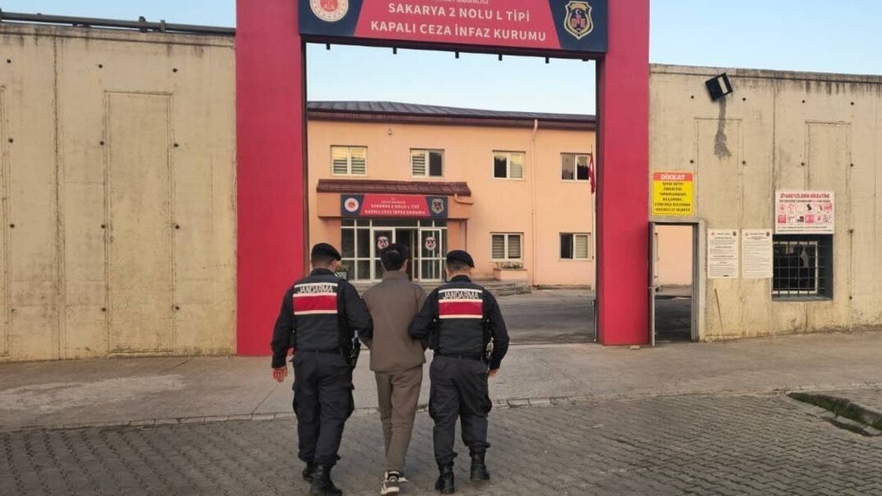 Geyve'de Uyuşturucu İmalathanesi Operasyonu: 2 Gözaltı, 1 Tutuklama