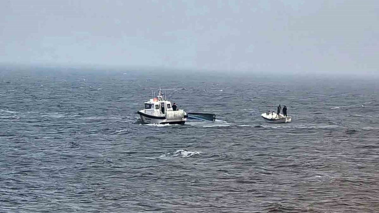 Giresun'da balıkçı teknesi alabora oldu: 1 ölü, 2 yaralı