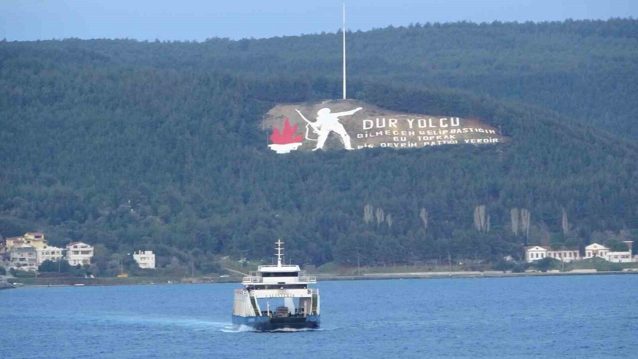 Gökçeada'da Tüm Feribot Seferleri İptal Edildi