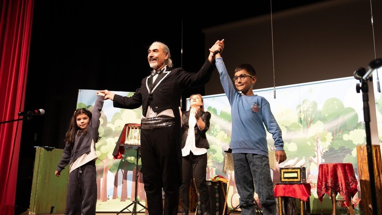Gölbaşı’da ‘Çocuk Tiyatrosu Günleri’ne 4 bin 123 minik katıldı