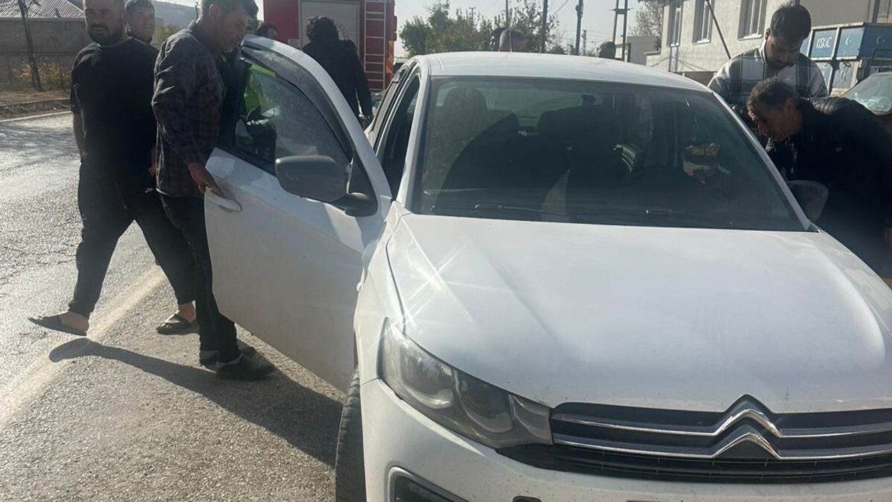 Gölbaşı Kahramanmaraş Yolu'nda Trafik Kazası: 1 Yaralı