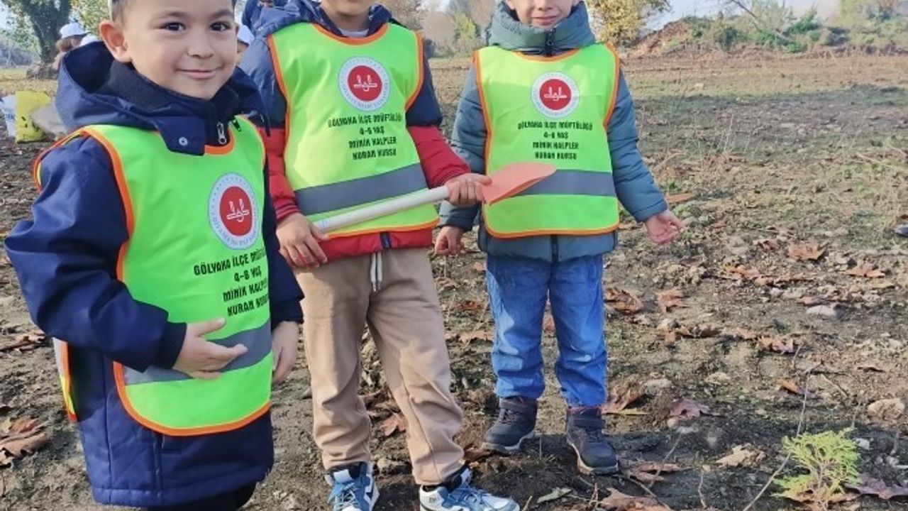 Gölyaka’da 4-6 Yaş Kur’an Kursu Öğrencileri Fidan Dikti