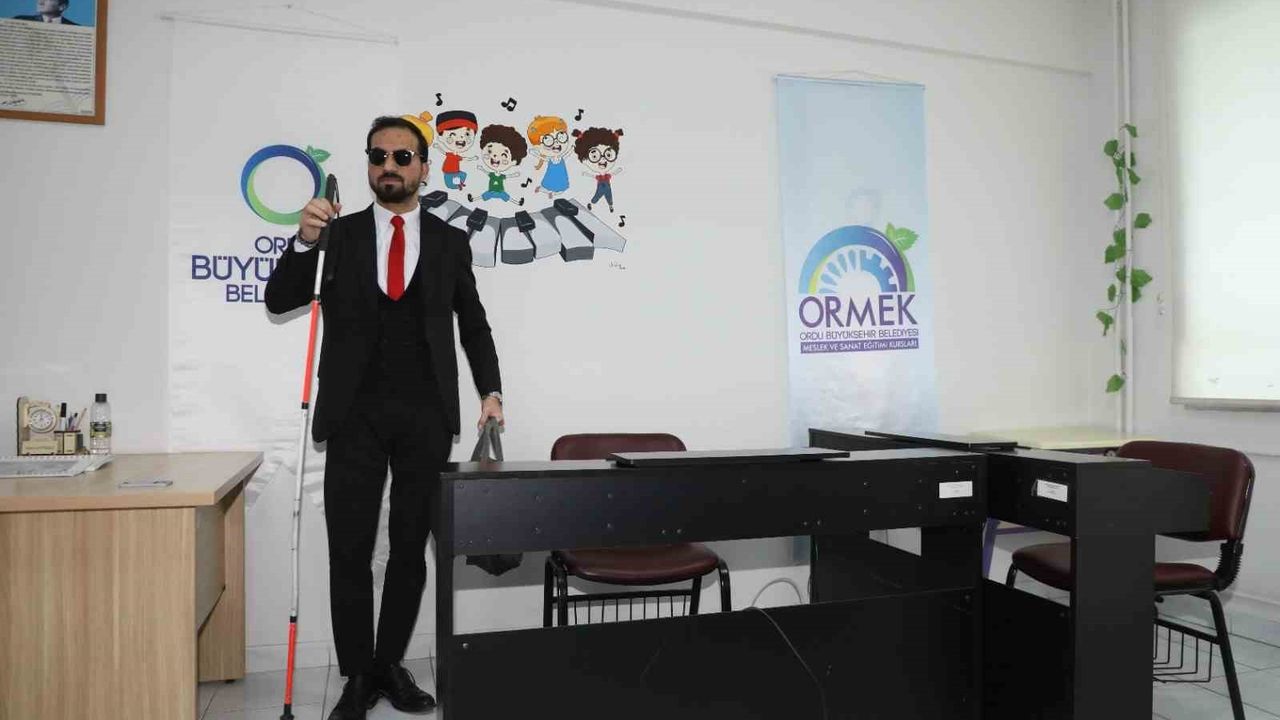 Görme Engelli Kemal Çoban ORMEK’te Piyano ile Hayata Dokunuyor