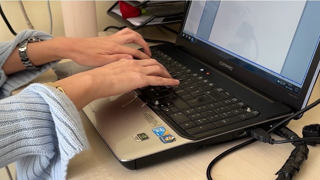 Görme Engelli Rehber Öğretmen Berçem Tüner, Yüksekova'da İlham Veriyor