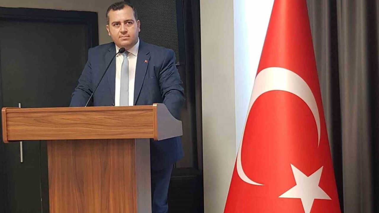 Güleç: 'Öğretmenlerimiz Umutsuz, Yorgun' — DES'in 24 Kasım Mesajı