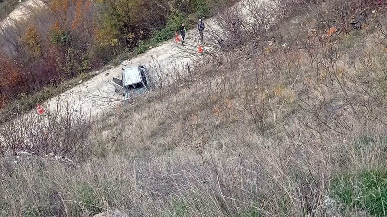 Gümüşhane Kürtün'de Otomobil 150 Metrelik Uçuruma Yuvarlandı: 1 Ağır Yaralı