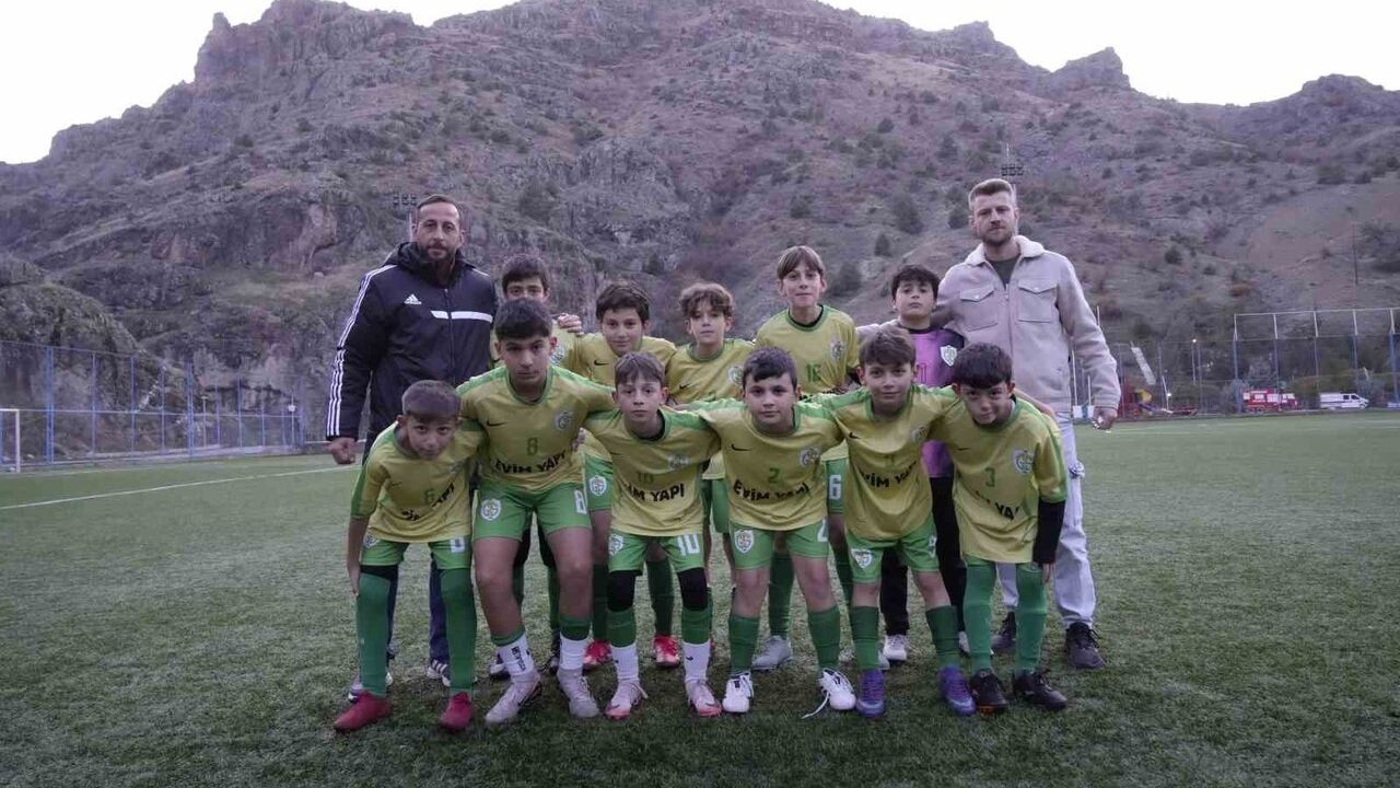 Gümüşhane Tekkespor'da Ogün Alkan: Başkan, Altyapı Antrenörü ve Kaleci