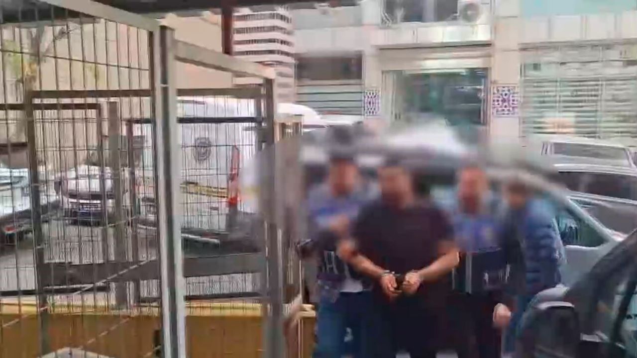 Güngören'de Esnaf 2 Kargocuyu Bacaklarından Yaraladı; Şüpheli Yakalandı