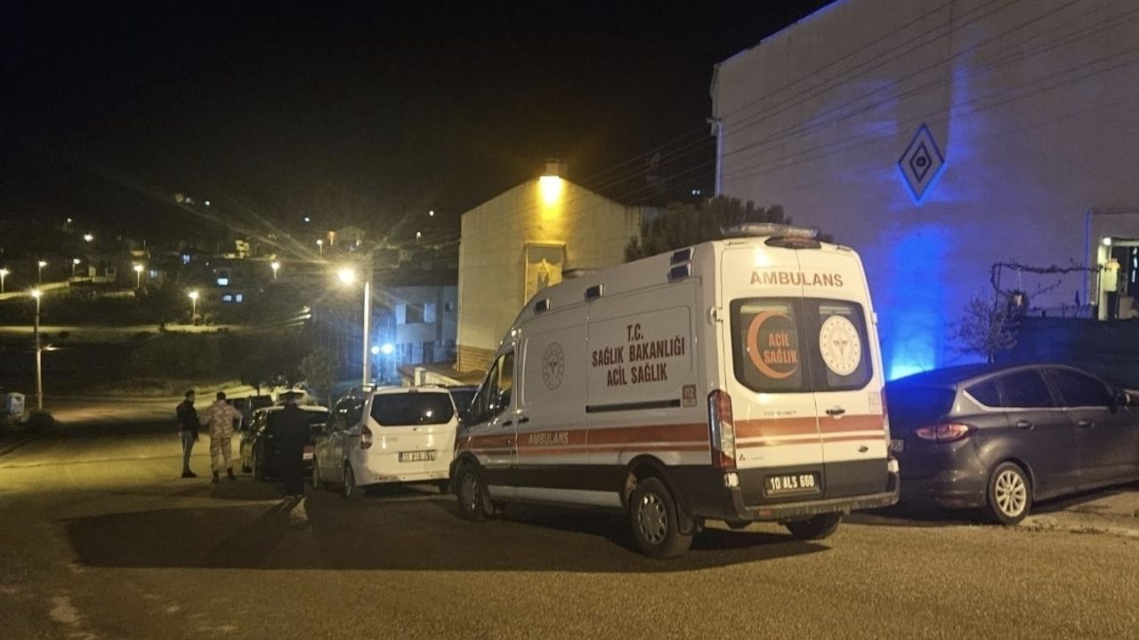 Gürcistan'da düşen uçak: Hava Uzman Çavuş Emre Sayın şehit oldu