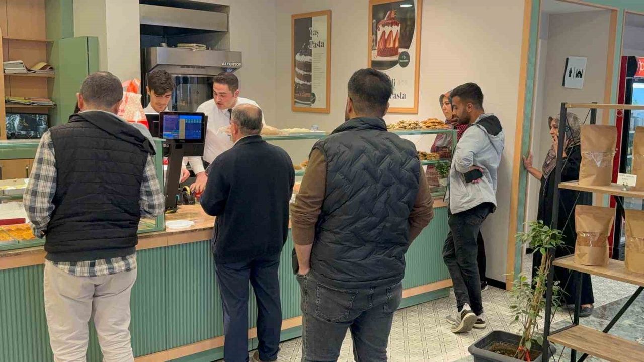 Hacıbaba'dan Kış Kampanyası: Tatlılar Yarı Fiyatına