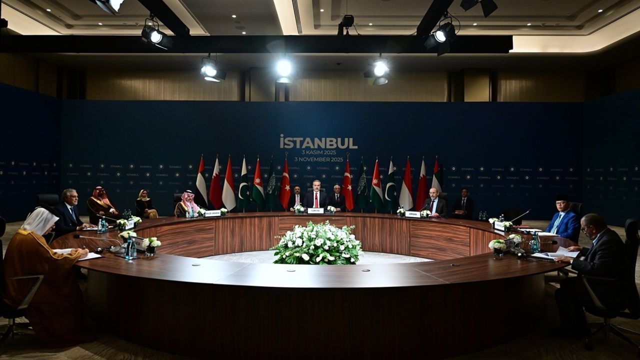 Hakan Fidan Ev Sahipliğinde İstanbul'de Gazze Toplantısı Başladı