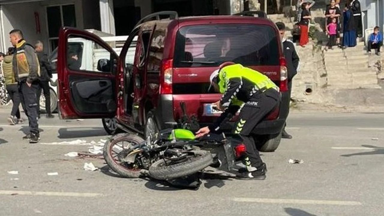 Hakkari'de motosikletle kamyonet çarpıştı: 1 kişi …