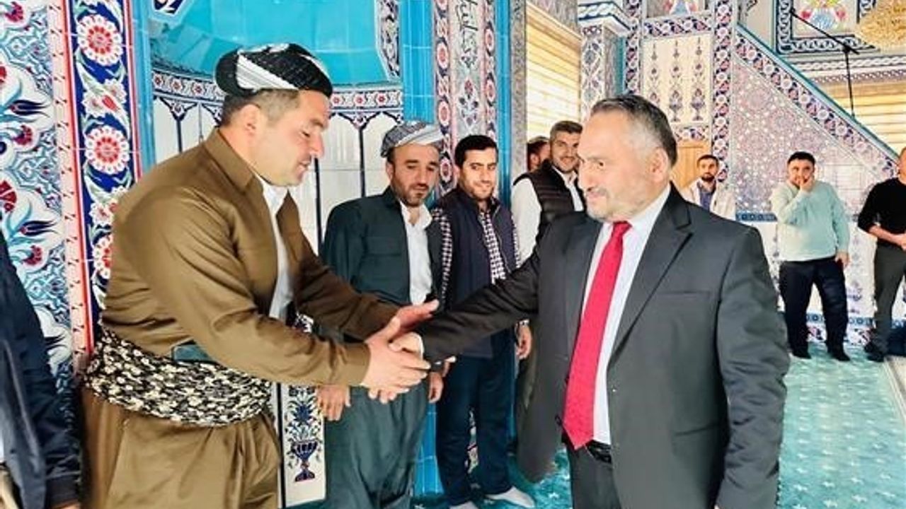 Hakkari Müftüsü Hüseyin Okuş Derecik'te Temaslarda Bulundu