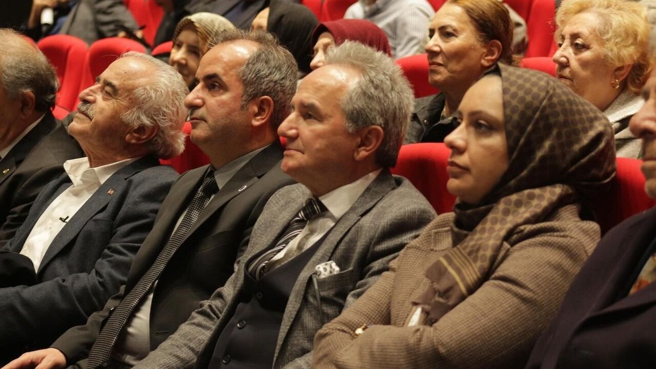 Hasan Pulur Erzurum’da "Olayların ve İnsanların Peşinde Bir Ömür" ile Anıldı