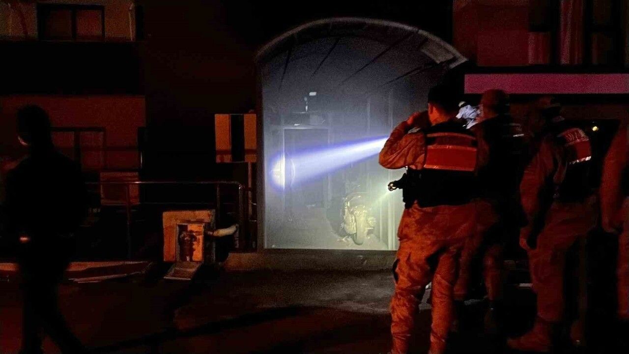 Hatay'da galerideki yangında eski emniyet müdürü Volkan Cansever yaşamını yitirdi