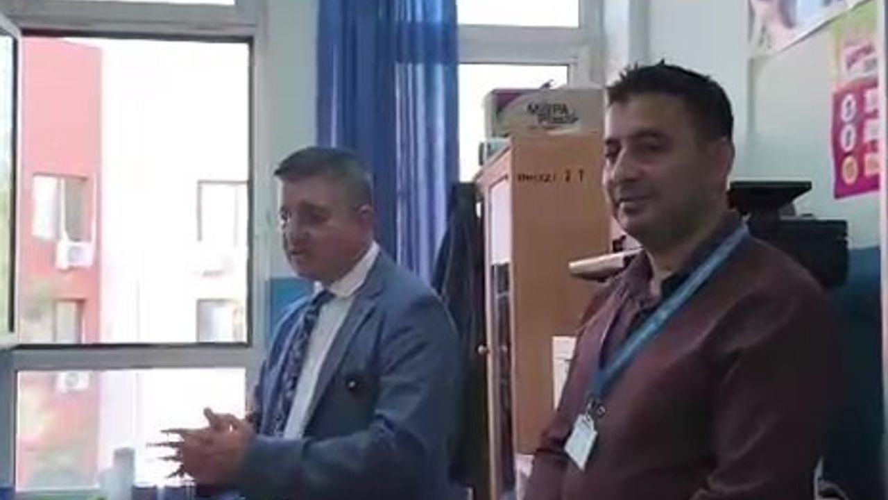 Hatay'da Öğretmenler Günü'nde Anlamlı Jest: Tekerlekli Sandalye Bağışı