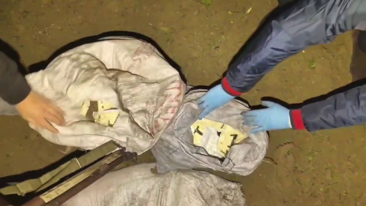 Hatay'da Zeytin Bahçesinde 625 Bin Captagon Hap Ele Geçirildi