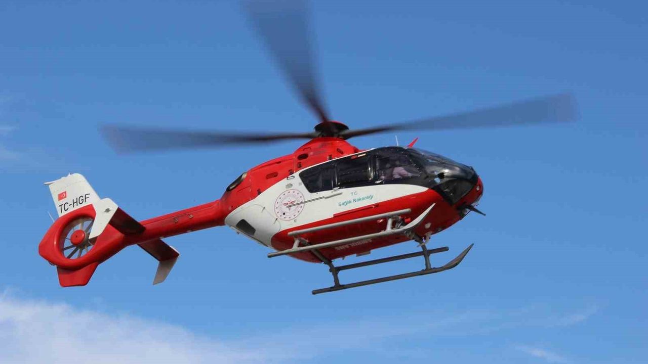 Helikopter Ambulans, Bayat’taki Motosiklet Kazasında Ağır Yaralanan 17 Yaşındaki Tuncay Kurt’u Ankara’ya Sevk Etti