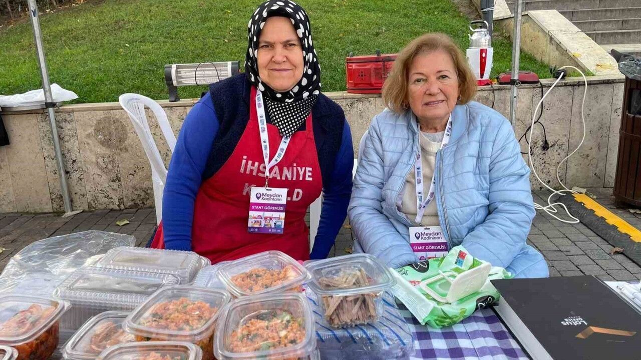 Heykel'de 'Meydan Kadınların' Dayanışma Pazarı İlgi Gördü