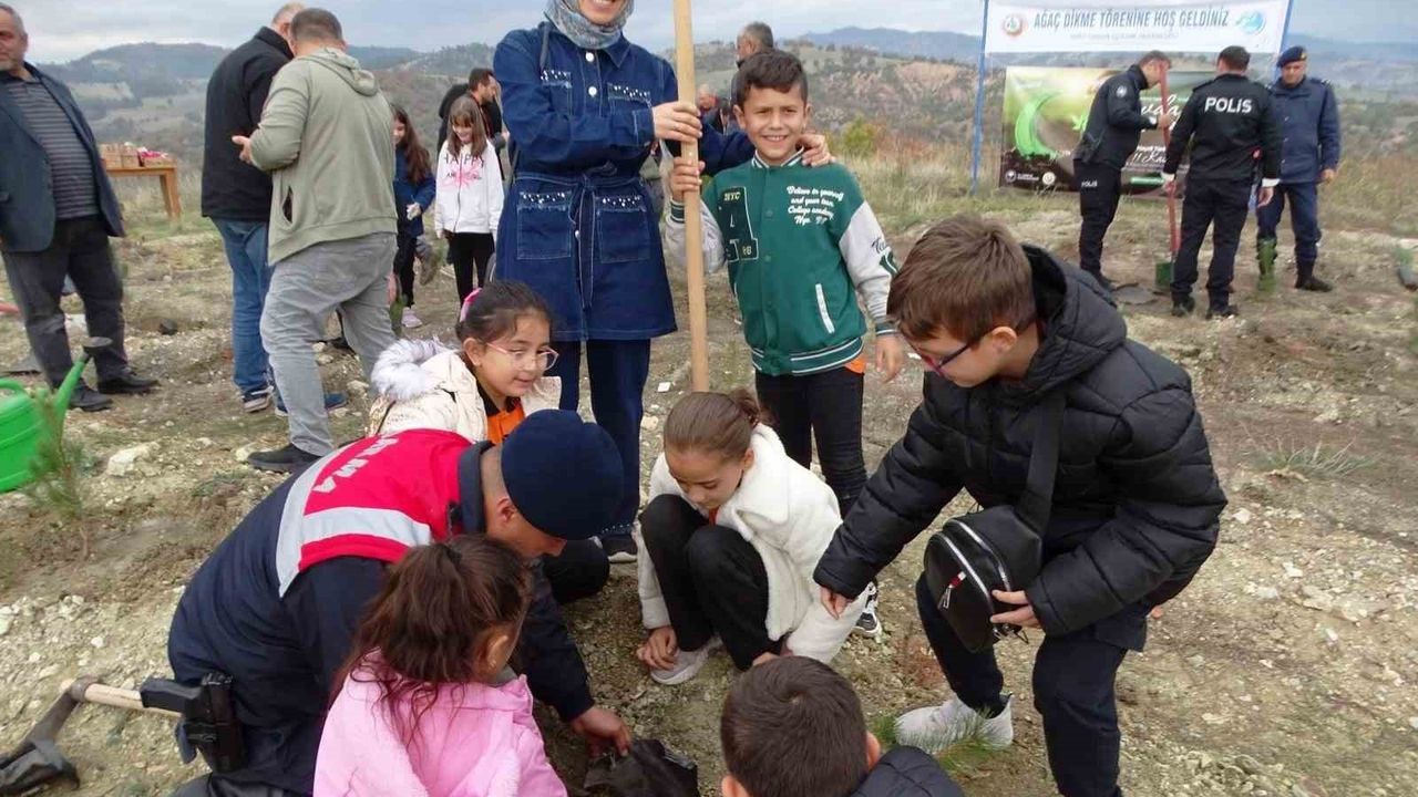 Hisarcık'ta Milli Ağaçlandırma Günü'nde 150 Karaçam Fidanı Dikildi