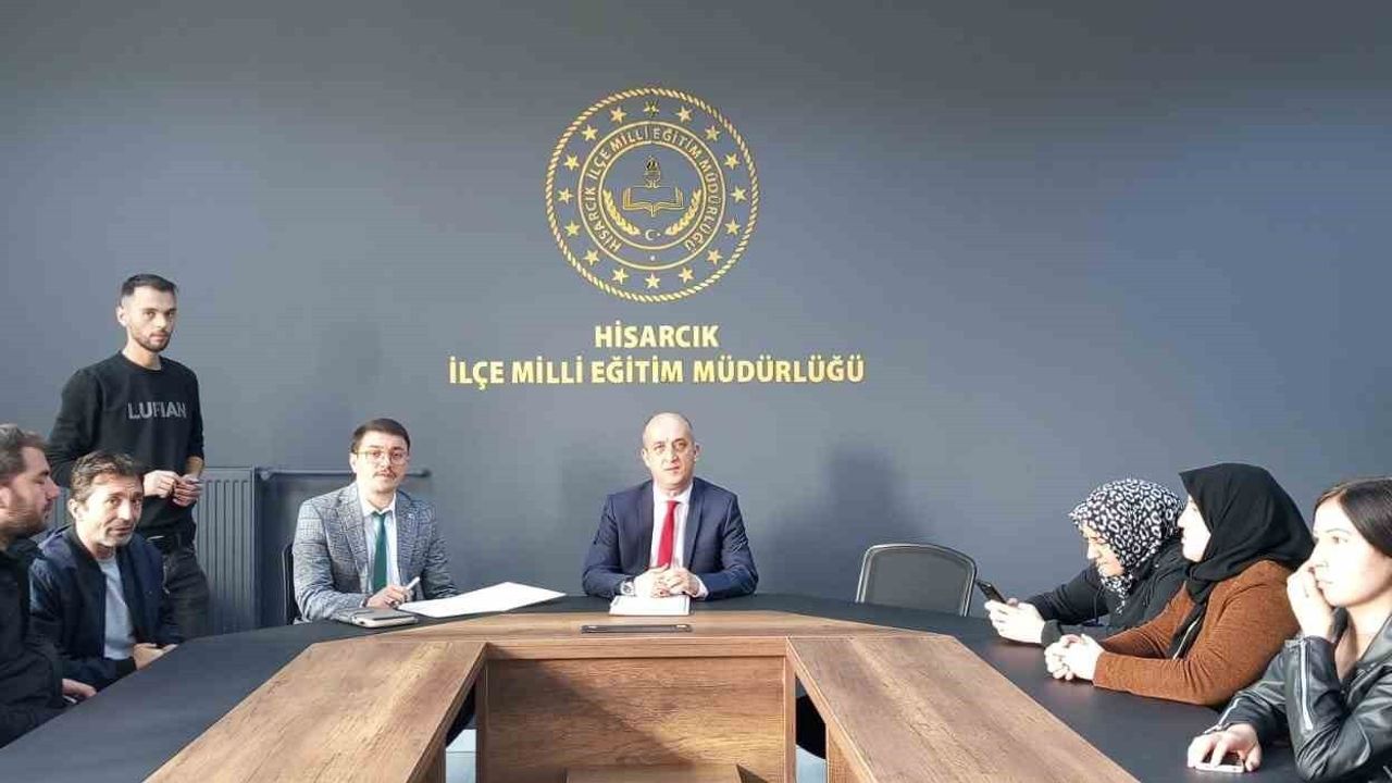 Hisarcık'ta Okul Hijyeni: Hasan Kilitci'den Temizlik Personeline Teşekkür