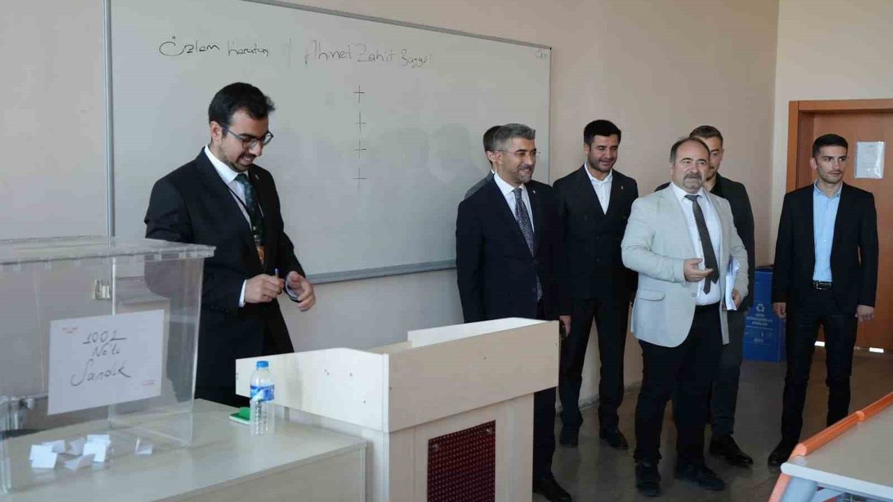 İbrahim Küçükoğlu, Atatürk Üniversitesi Hukuk Fakültesi Öğrencileriyle Buluştu