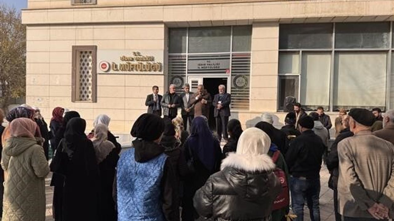 Iğdır’da Umre Yolcuları Diyanet Organizasyonuyla Dualarla Uğurlandı