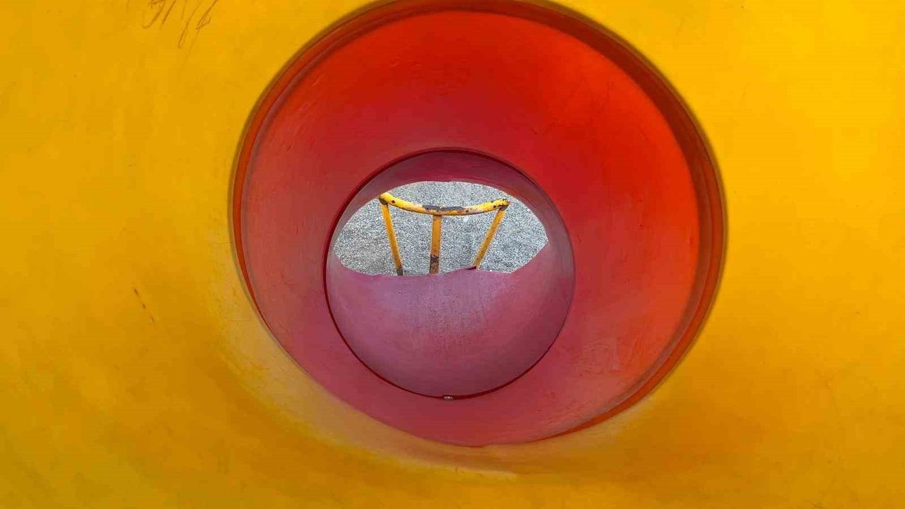 Ihlamurkent TOKİ’de Tehlikeli Kaydırak ve Toprak Kayması Endişesi