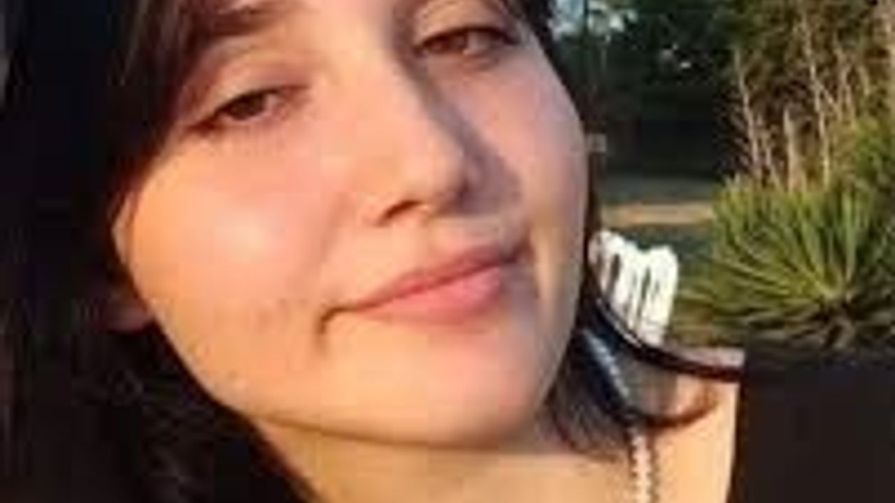 İkbal Uzuner’in Mezarında Uygunsuz Davranış: 3 Çocuk Tutuklandı