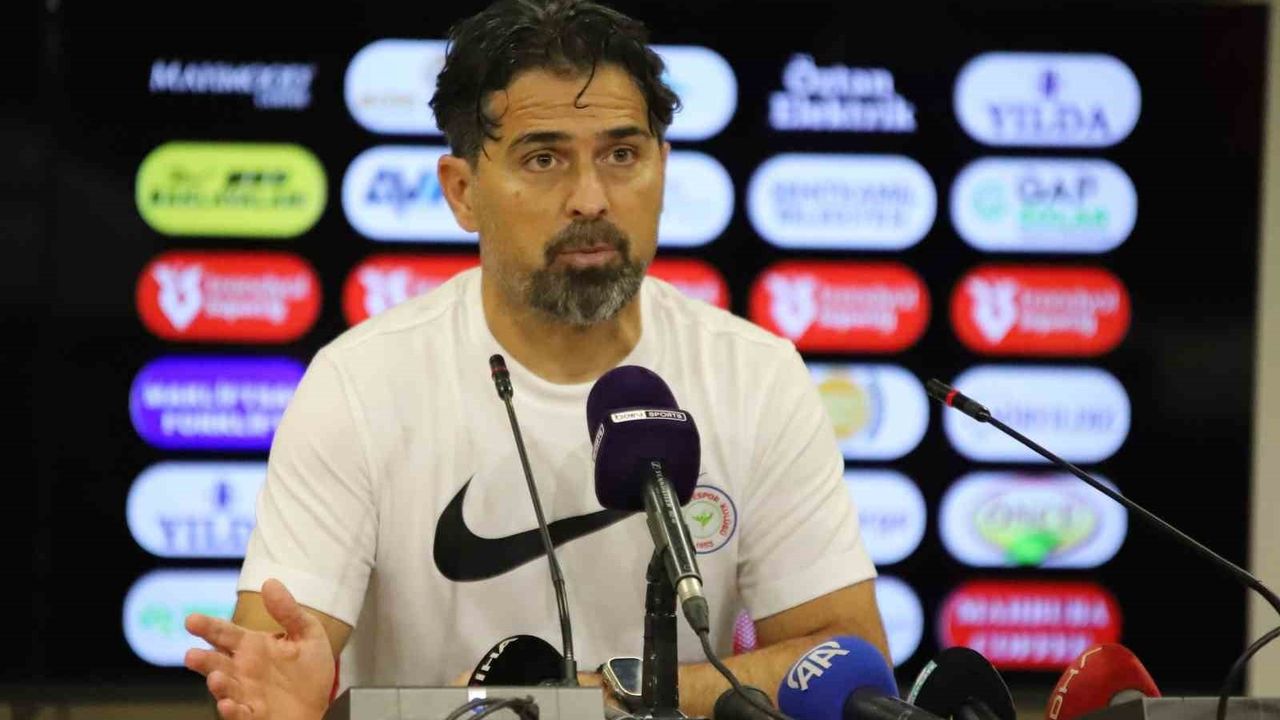 İlhan Palut: Çaykur Rizespor - Gaziantep FK 2-2, Beraberlik İdeal Sonuç