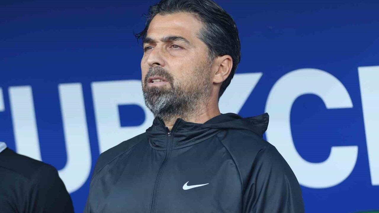 İlhan Palut istifa etti: Çaykur Rizespor’da yeni ses aranıyor