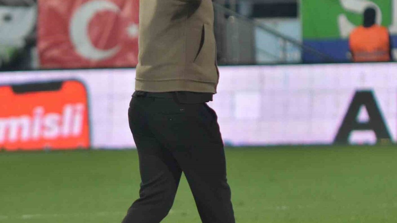 İlhan Palut'un Çaykur Rizespor Süper Lig Karnesi: 88 Maçta 32 Galibiyet