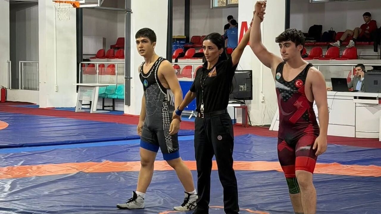 İlkadım Belediyespor Güreşte 10 Madalya — Başkan İhsan Kurnaz Destek Vurgusu