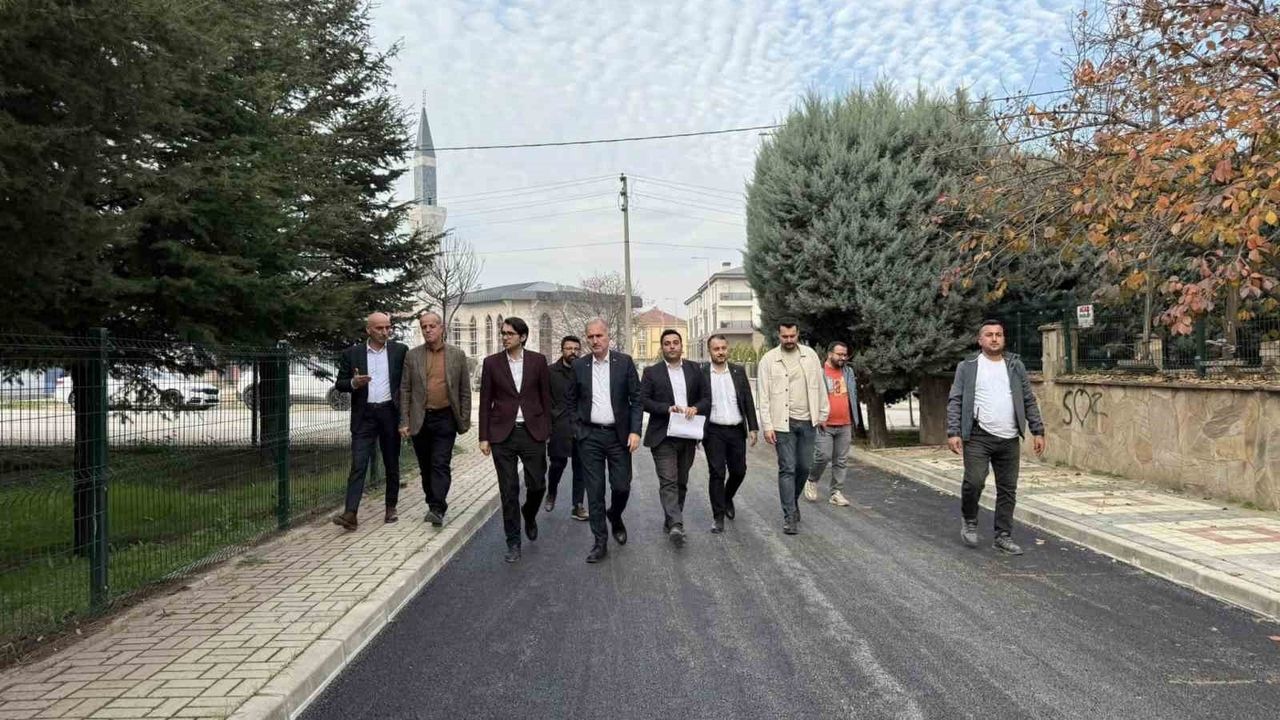 İnegöl Belediyesi'nden 3 Bölgede Asfalt Hamlesi: 670 Metre Hedefi