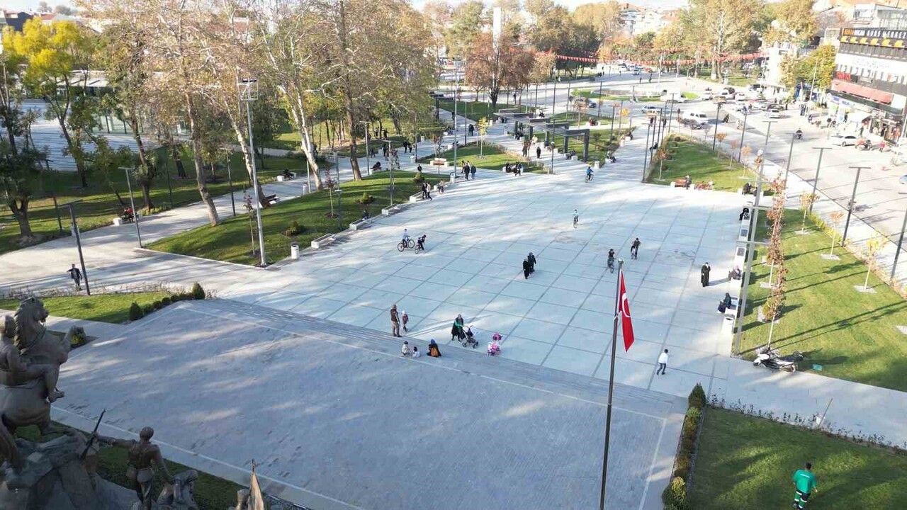 İnegöl'de Çevre Kirliliği: Gençlere Temizlik Görevi ve Kabahat Cezası