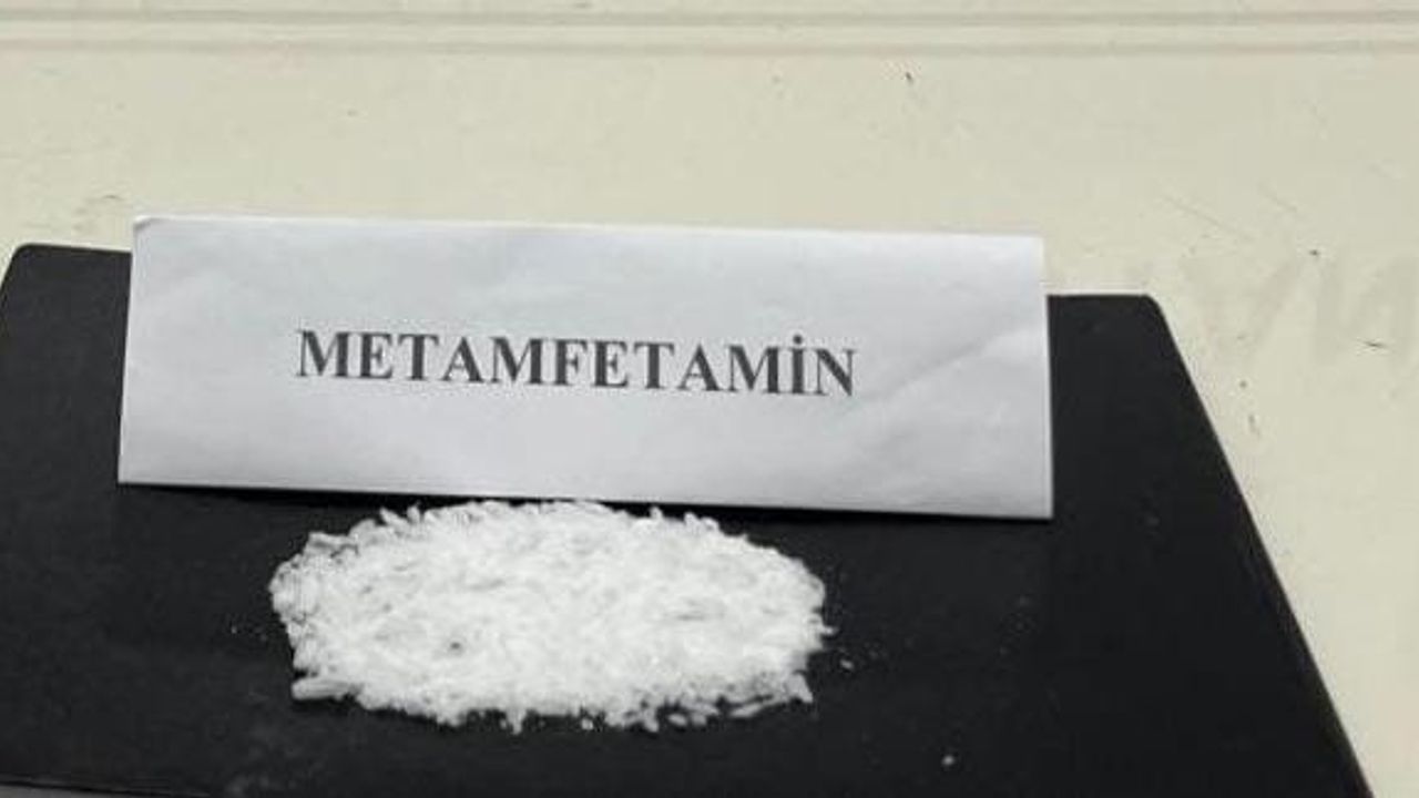 İnegöl'de Jandarma Kovalamacasıyla Uyuşturucu Taciri Yakalandı