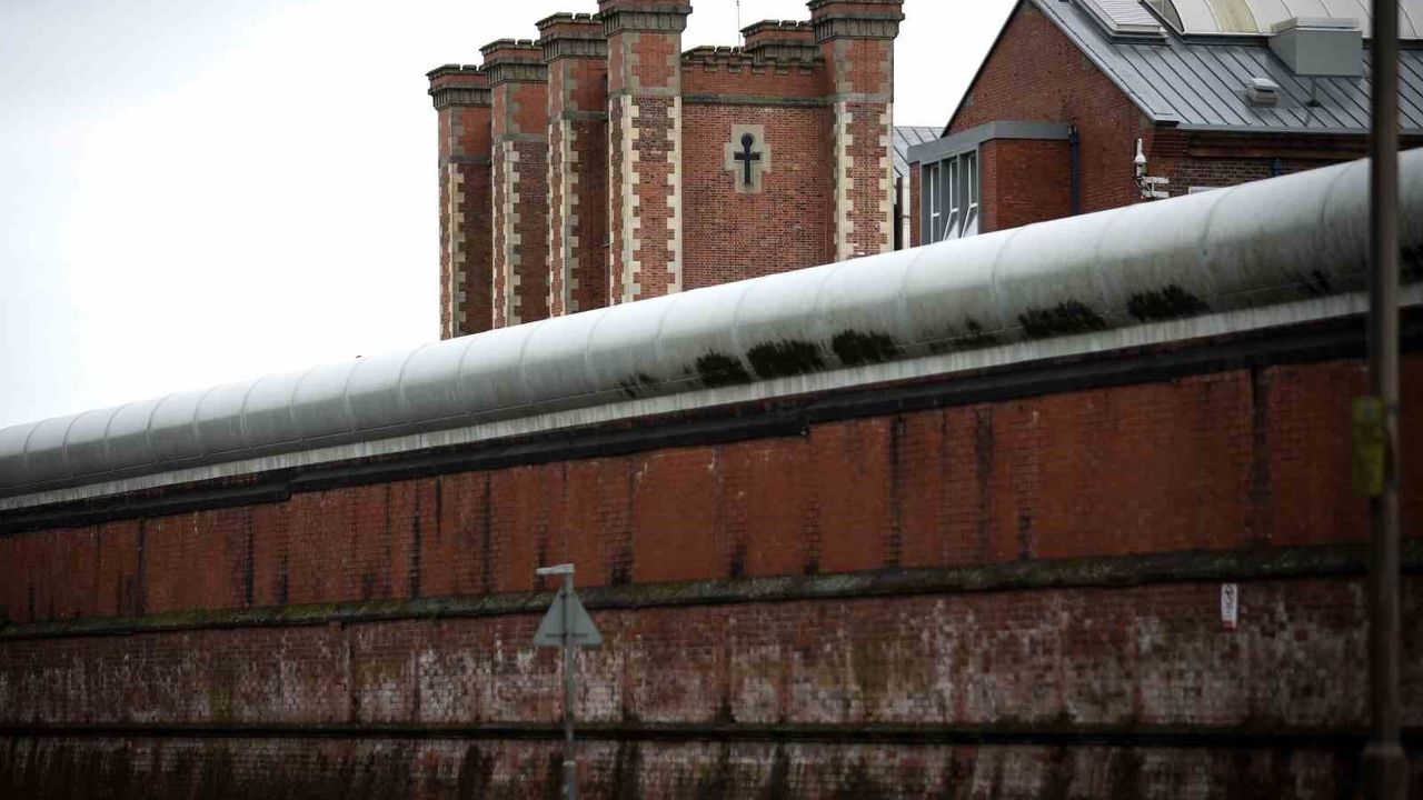 İngiltere'de Mahkum Krizi: 1 Haftada 2 Mahkum Yanlışlıkla Serbest Bırakıldı