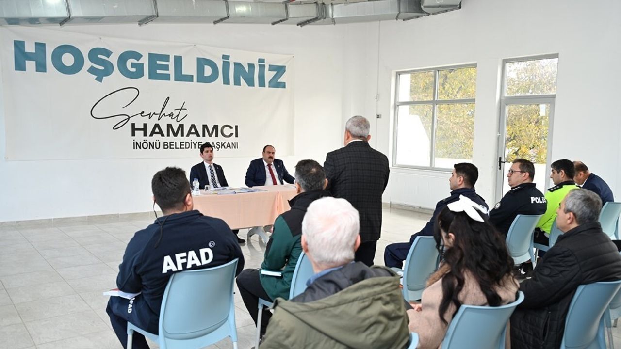 İnönü'de Kış Tedbirleri Masaya Yatırıldı: Muhtarlar ve Yetkililer Toplandı