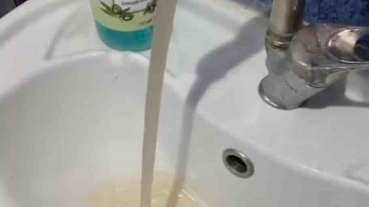 İstanbul Ümraniye'de Musluklardan Kirli Su: İSKİ'den Açıklama