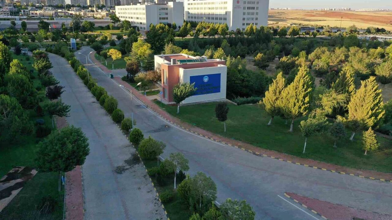 IX. Uluslararası Bilimler Işığında Yaratılış Kongresi Gaziantep’te — Kur’ân Kâinatı Okuyor