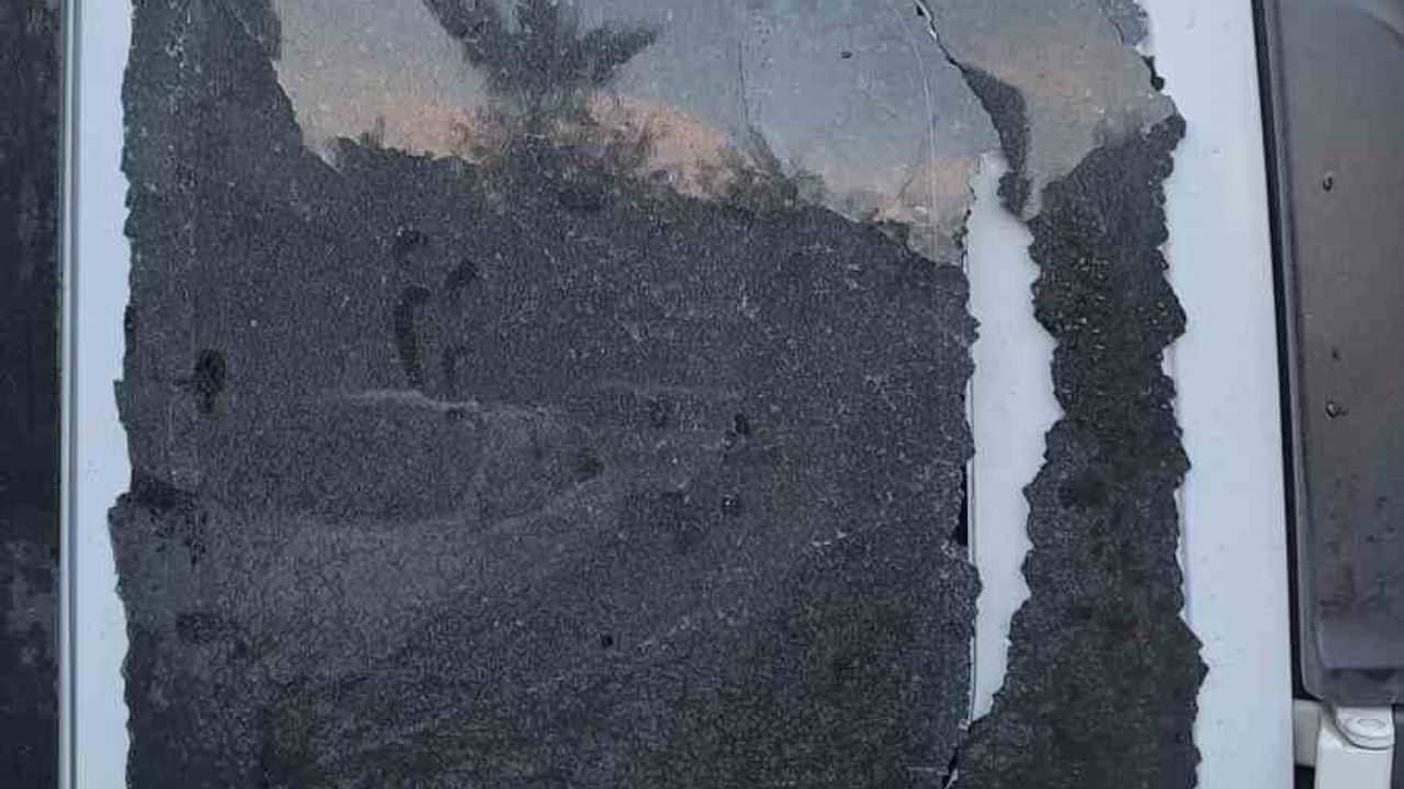 İzmir Bayraklı'da Polis Aracına Saldırı: 3 Şüpheli Gözaltına Alındı