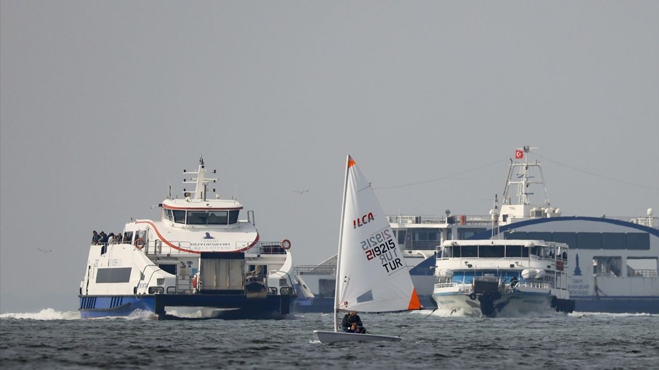 İzmir'de 29 Ekim Cumhuriyet Kupası Yelken Yarışları Sona Erdi
