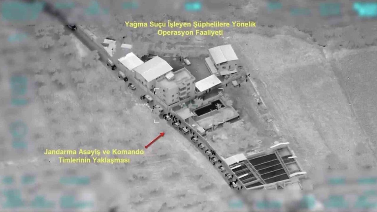 İzmir'de 'Saraçlar' Operasyonu: 23 Şüpheli Adliyede