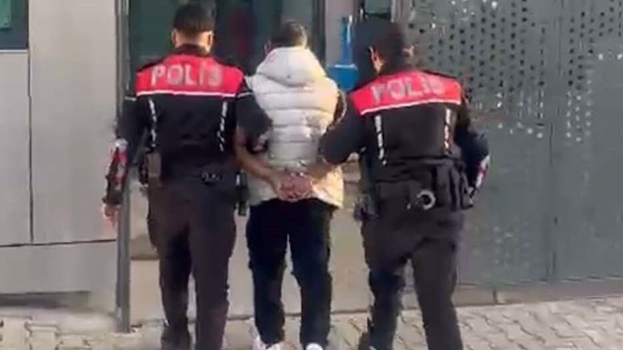 İzmir Konak'ta 16 Yıl 11 Ay 2 Gün Hapisle Aranan Firari Yakalandı