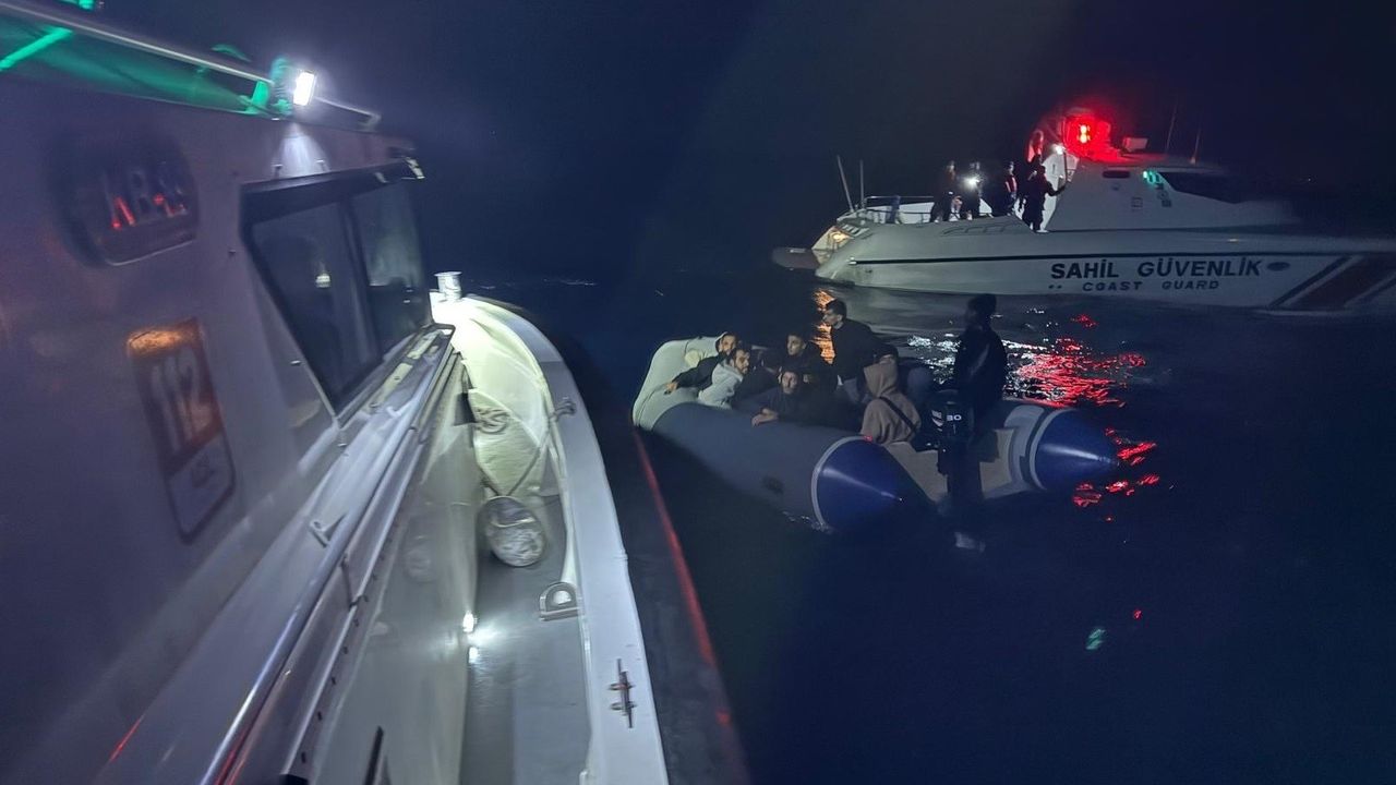 İzmir Seferihisar'da 41 Düzensiz Göçmen Yakalandı ve Kurtarıldı