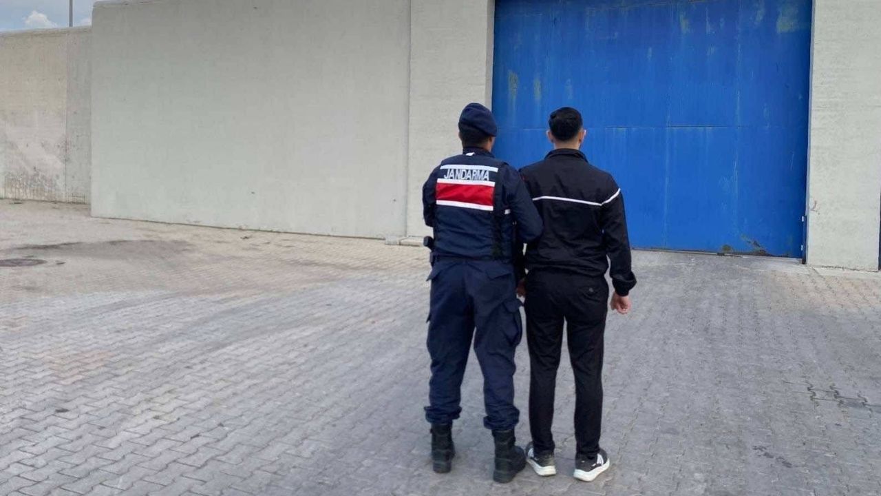 JASAT, Afyonkarahisar'da 12 Yıl Hapisle Aranan K.A.'yı Usak'ta Yakaladı