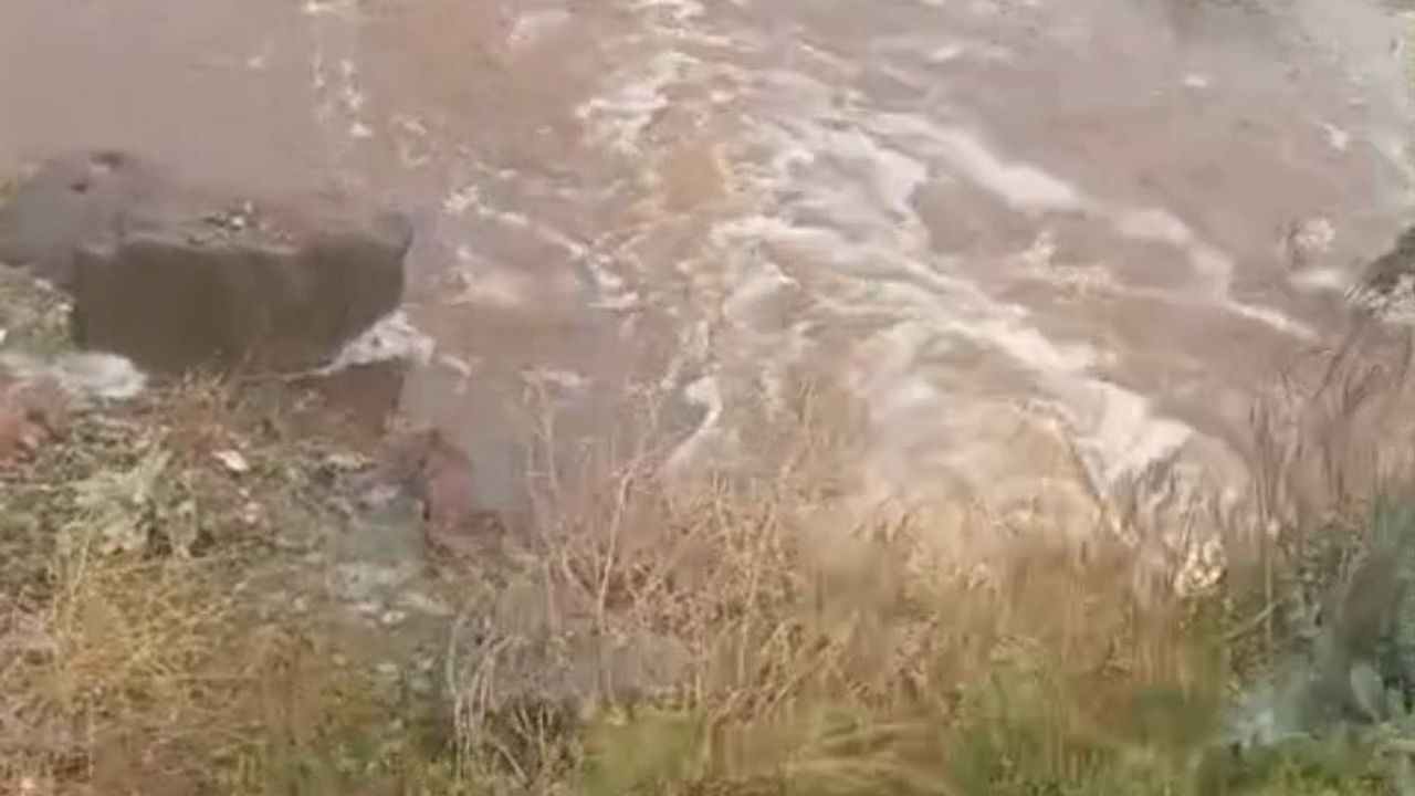 Kadırga Koyu’nda Sahil Yolu Sağanak Nedeniyle Kapandı — Çanakkale Ayvacık