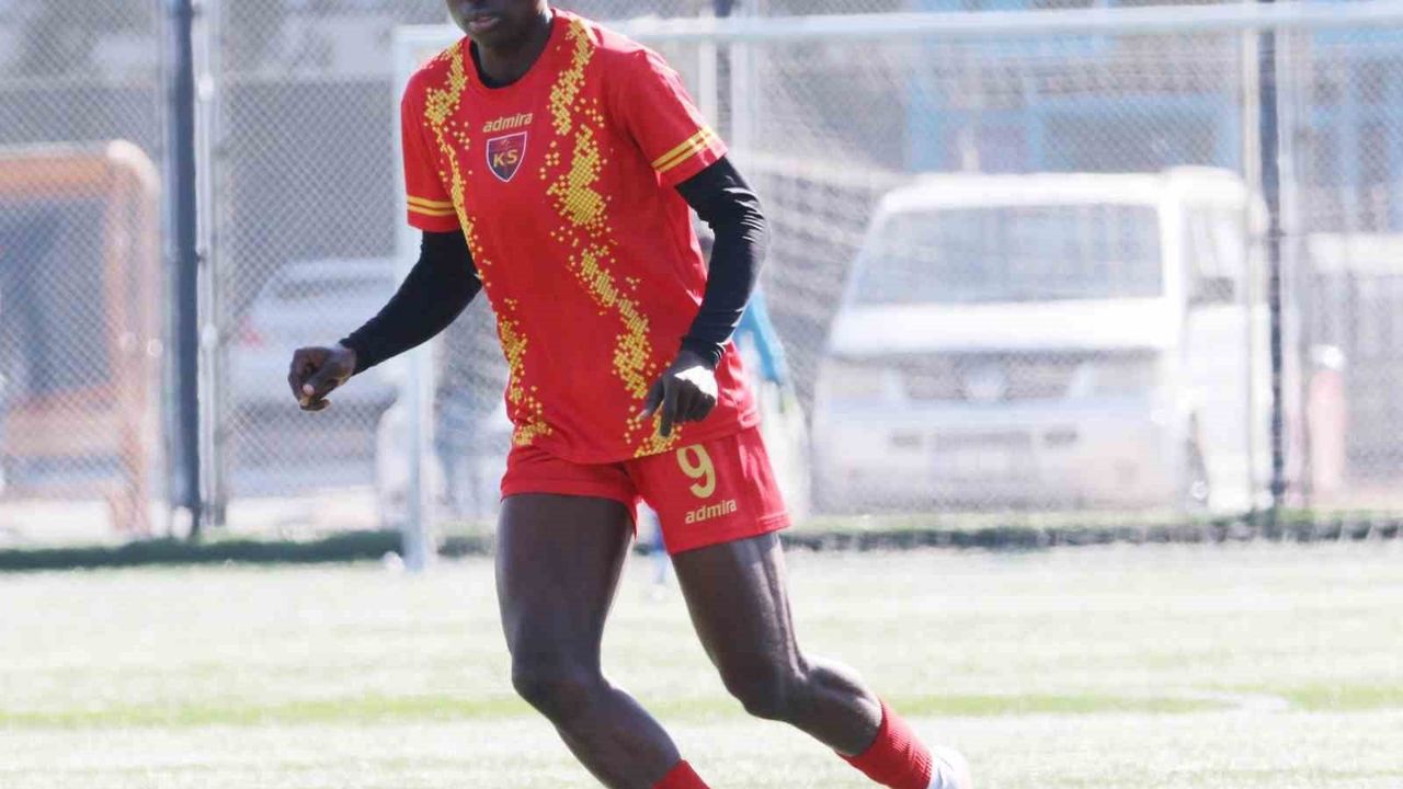 Kafayat Atoke Başhıru 3 maçta 9 golle zirvede