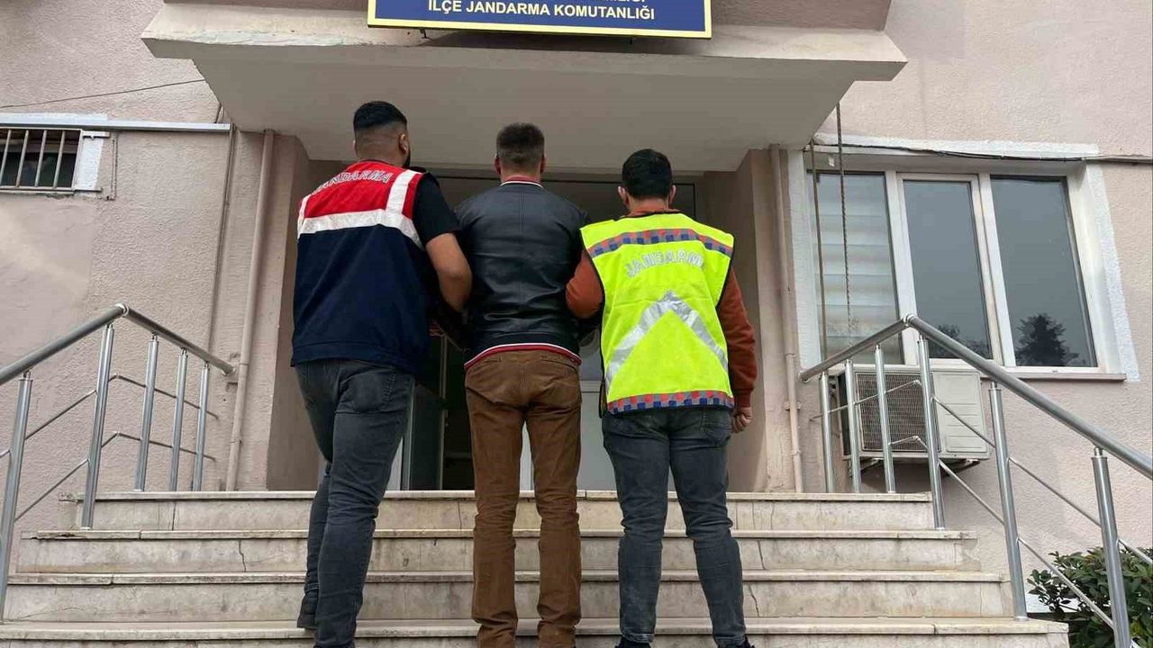 Kahramanmaraş'ta Jandarma Aranan Hükümlüyü Yakaladı