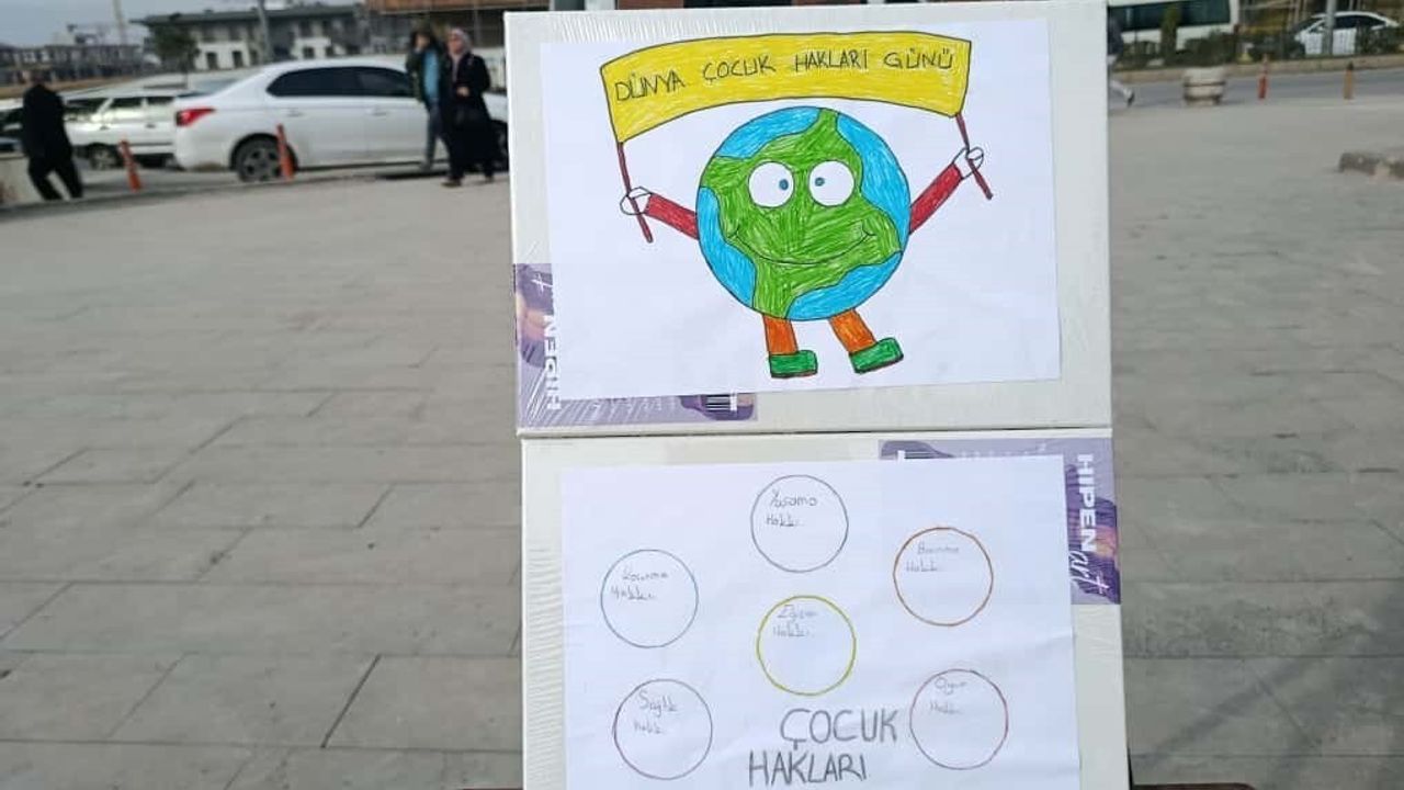 Kahramanmaraş'ta minikler Dünya Çocuk Hakları Günü'nü kutladı